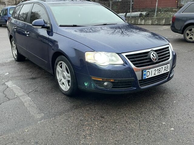 Синій Фольксваген Пассат Варіант, об'ємом двигуна 2 л та пробігом 400 тис. км за 4999 $, фото 2 на Automoto.ua