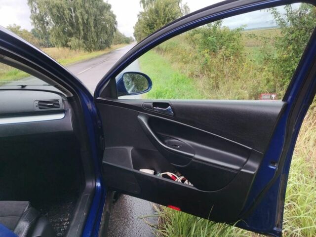 Фольксваген Пассат Вариант 2006 в Сосницы на Automoto.ua Синий Фольксваген Пассат Вариант, объемом двигателя 2 л и пробегом 400 тыс. км за 5650 $, фото 4 на Automoto.ua