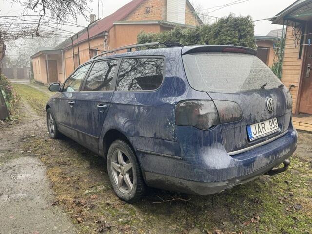 Синий Фольксваген Пассат Вариант, объемом двигателя 2 л и пробегом 355 тыс. км за 2550 $, фото 4 на Automoto.ua