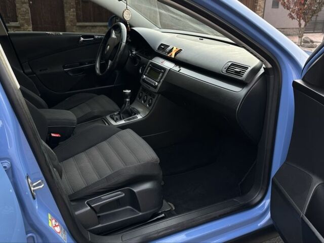 Фольксваген Пассат Вариант 2006 в Береговом на Automoto.ua Синий Фольксваген Пассат Вариант, объемом двигателя 2 л и пробегом 377 тыс. км за 4800 $, фото 9 на Automoto.ua