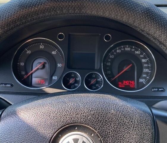 Синій Фольксваген Пассат Варіант, об'ємом двигуна 2 л та пробігом 340 тис. км за 5500 $, фото 5 на Automoto.ua