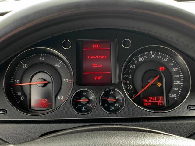 Синій Фольксваген Пассат Варіант, об'ємом двигуна 2 л та пробігом 344 тис. км за 6455 $, фото 19 на Automoto.ua