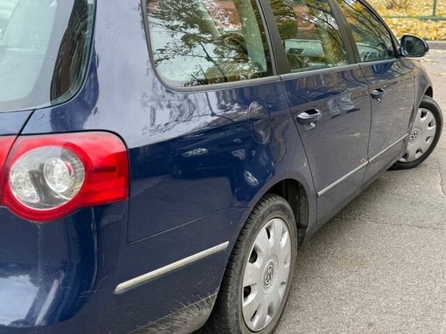 Синий Фольксваген Пассат Вариант, объемом двигателя 2 л и пробегом 334 тыс. км за 2599 $, фото 6 на Automoto.ua