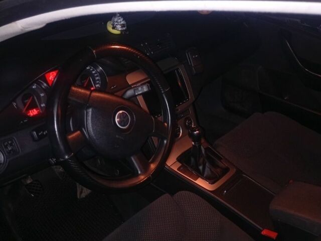 Синий Фольксваген Пассат Вариант, объемом двигателя 2 л и пробегом 319 тыс. км за 5400 $, фото 1 на Automoto.ua