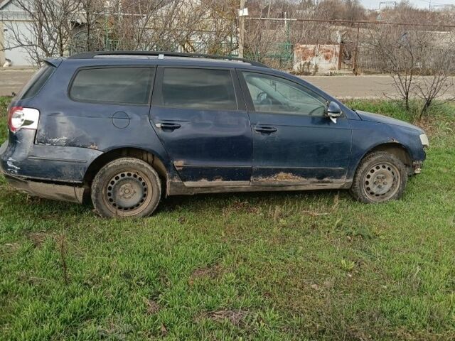 Синій Фольксваген Пассат Варіант, об'ємом двигуна 2 л та пробігом 283 тис. км за 900 $, фото 1 на Automoto.ua