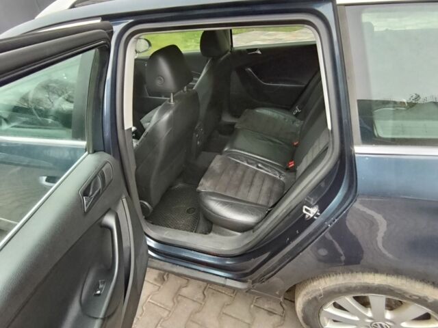 Синий Фольксваген Пассат Вариант, объемом двигателя 2 л и пробегом 293 тыс. км за 2800 $, фото 5 на Automoto.ua