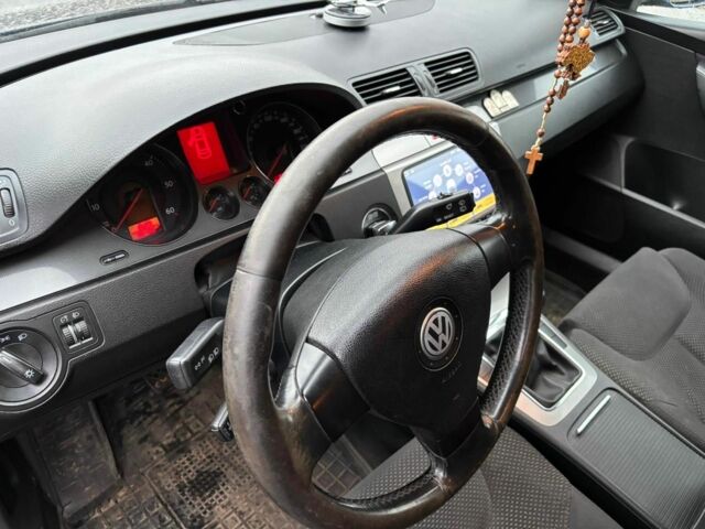 Синий Фольксваген Пассат Вариант, объемом двигателя 2 л и пробегом 367 тыс. км за 5500 $, фото 1 на Automoto.ua