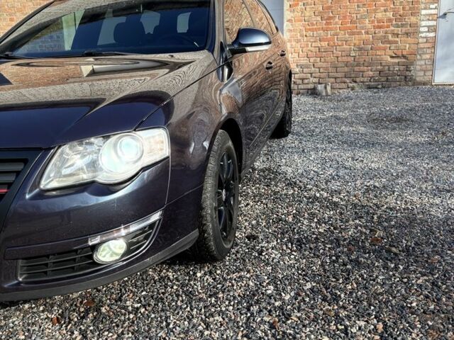 Синій Фольксваген Пассат Варіант, об'ємом двигуна 2 л та пробігом 317 тис. км за 5950 $, фото 13 на Automoto.ua