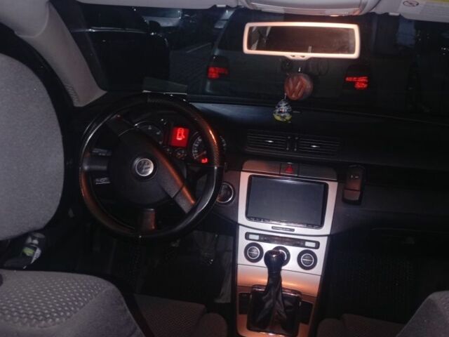 Синий Фольксваген Пассат Вариант, объемом двигателя 2 л и пробегом 319 тыс. км за 5400 $, фото 6 на Automoto.ua