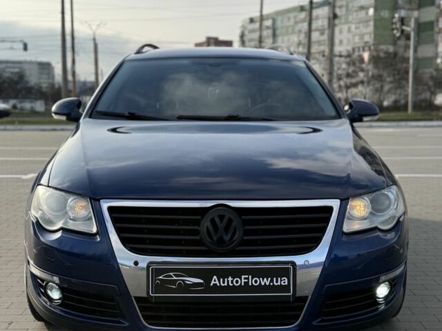 Синий Фольксваген Пассат Вариант, объемом двигателя 1.9 л и пробегом 250 тыс. км за 6300 $, фото 4 на Automoto.ua