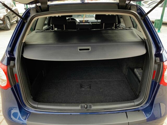 Синій Фольксваген Пассат Варіант, об'ємом двигуна 2 л та пробігом 344 тис. км за 6455 $, фото 12 на Automoto.ua