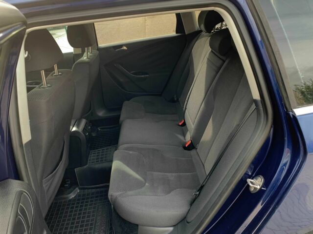 Синій Фольксваген Пассат Варіант, об'ємом двигуна 2 л та пробігом 344 тис. км за 6455 $, фото 11 на Automoto.ua