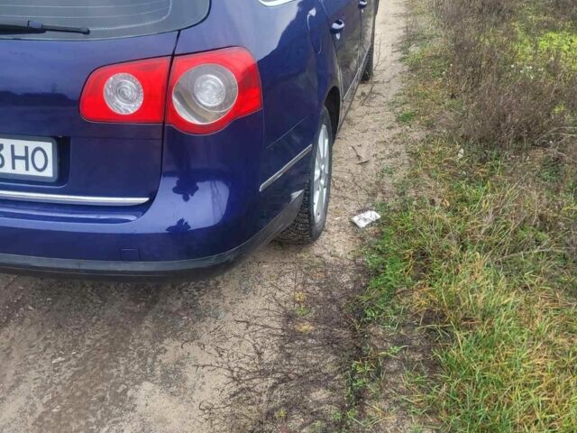 Синій Фольксваген Пассат Варіант, об'ємом двигуна 2 л та пробігом 400 тис. км за 4900 $, фото 3 на Automoto.ua