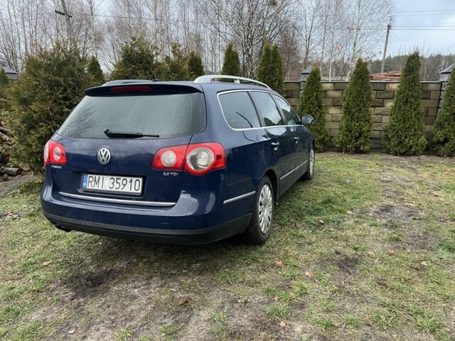 Синий Фольксваген Пассат Вариант, объемом двигателя 2 л и пробегом 287 тыс. км за 2000 $, фото 5 на Automoto.ua