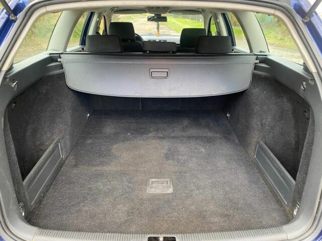 Синий Фольксваген Пассат Вариант, объемом двигателя 1.9 л и пробегом 300 тыс. км за 3300 $, фото 10 на Automoto.ua