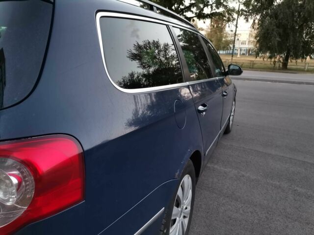 Синий Фольксваген Пассат Вариант, объемом двигателя 2 л и пробегом 244 тыс. км за 4400 $, фото 4 на Automoto.ua