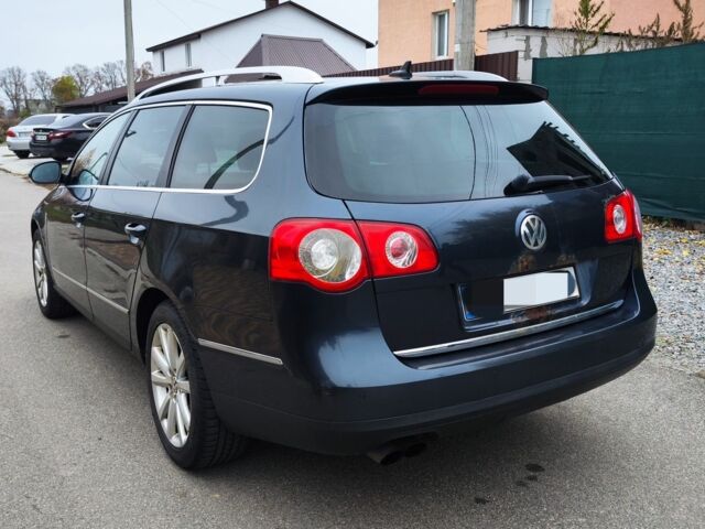 Синий Фольксваген Пассат Вариант, объемом двигателя 2 л и пробегом 239 тыс. км за 2750 $, фото 3 на Automoto.ua