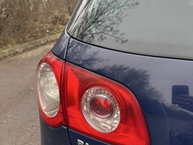 Синій Фольксваген Пассат Варіант, об'ємом двигуна 2 л та пробігом 287 тис. км за 2899 $, фото 8 на Automoto.ua