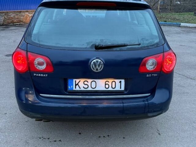 Синій Фольксваген Пассат Варіант, об'ємом двигуна 2 л та пробігом 284 тис. км за 2800 $, фото 4 на Automoto.ua