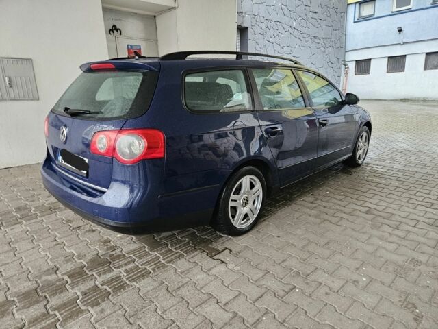 Синій Фольксваген Пассат Варіант, об'ємом двигуна 2 л та пробігом 360 тис. км за 2800 $, фото 2 на Automoto.ua