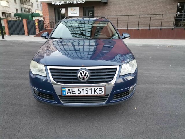 Синий Фольксваген Пассат Вариант, объемом двигателя 2 л и пробегом 244 тыс. км за 4400 $, фото 2 на Automoto.ua
