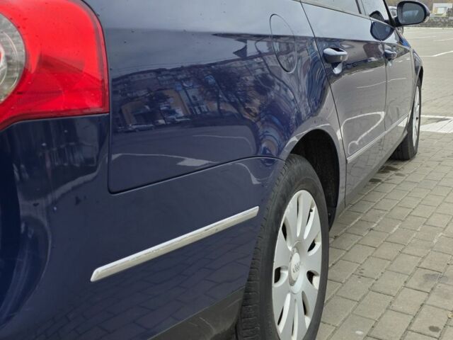 Синий Фольксваген Пассат Вариант, объемом двигателя 2 л и пробегом 350 тыс. км за 4333 $, фото 10 на Automoto.ua