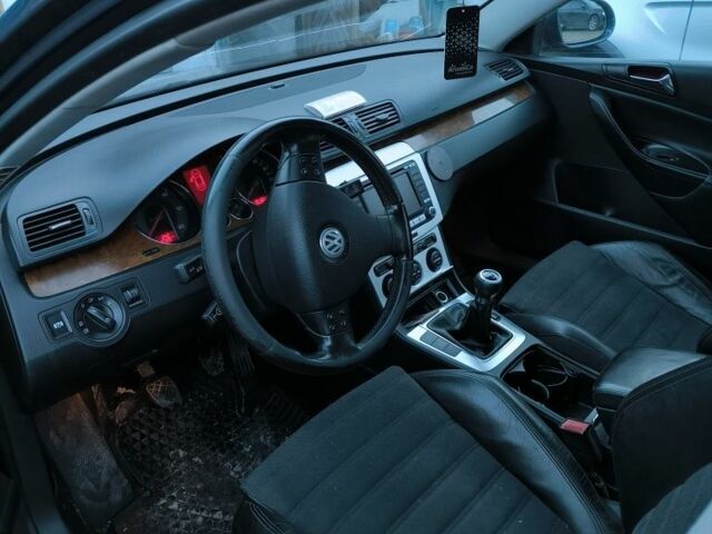 Фольксваген Пассат Вариант 2007 в Березно на Automoto.ua Синий Фольксваген Пассат Вариант, объемом двигателя 2 л и пробегом 300 тыс. км за 3250 $, фото 5 на Automoto.ua