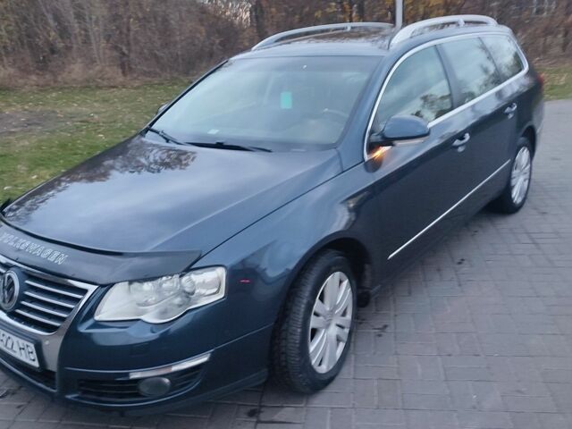 Синий Фольксваген Пассат Вариант, объемом двигателя 2 л и пробегом 289 тыс. км за 6400 $, фото 1 на Automoto.ua