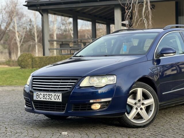 Синій Фольксваген Пассат Варіант, об'ємом двигуна 2 л та пробігом 285 тис. км за 5450 $, фото 4 на Automoto.ua