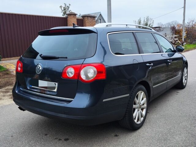 Синий Фольксваген Пассат Вариант, объемом двигателя 2 л и пробегом 239 тыс. км за 2750 $, фото 2 на Automoto.ua