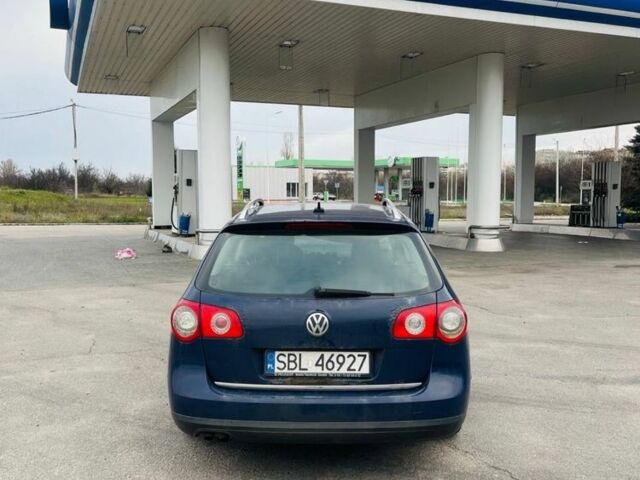 Синий Фольксваген Пассат Вариант, объемом двигателя 2 л и пробегом 230 тыс. км за 2000 $, фото 5 на Automoto.ua