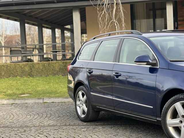 Синій Фольксваген Пассат Варіант, об'ємом двигуна 2 л та пробігом 285 тис. км за 5450 $, фото 2 на Automoto.ua