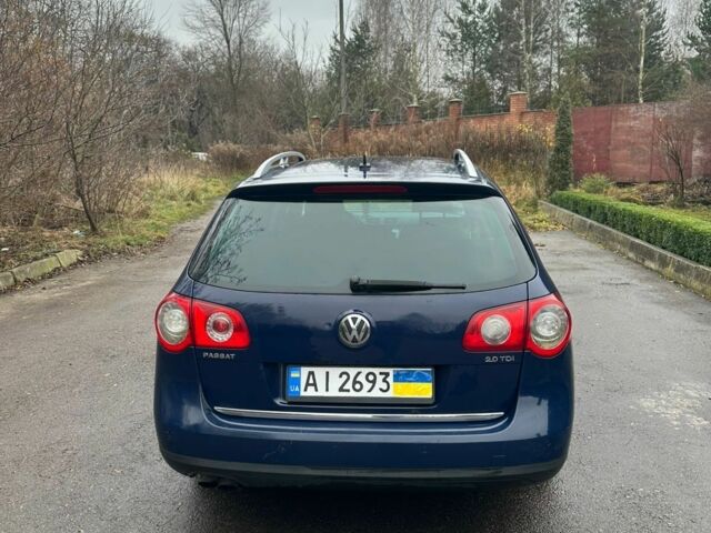 Синій Фольксваген Пассат Варіант, об'ємом двигуна 2 л та пробігом 300 тис. км за 3199 $, фото 6 на Automoto.ua