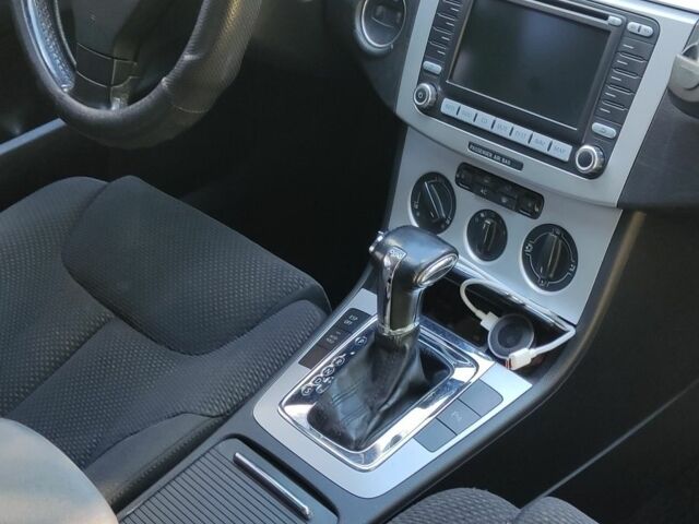 Синій Фольксваген Пассат Варіант, об'ємом двигуна 2 л та пробігом 333 тис. км за 5800 $, фото 1 на Automoto.ua