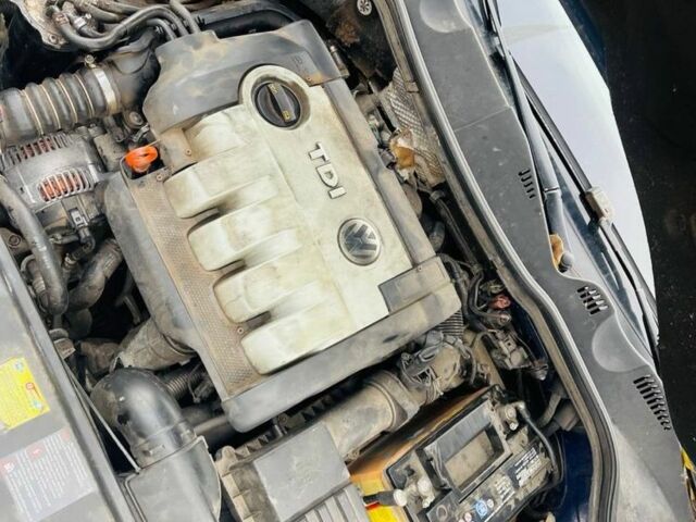 Синий Фольксваген Пассат Вариант, объемом двигателя 2 л и пробегом 230 тыс. км за 2000 $, фото 8 на Automoto.ua