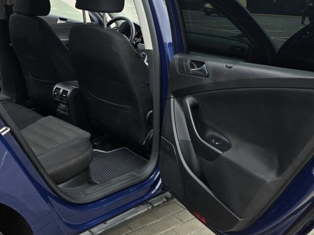 Синий Фольксваген Пассат Вариант, объемом двигателя 2 л и пробегом 350 тыс. км за 4333 $, фото 17 на Automoto.ua