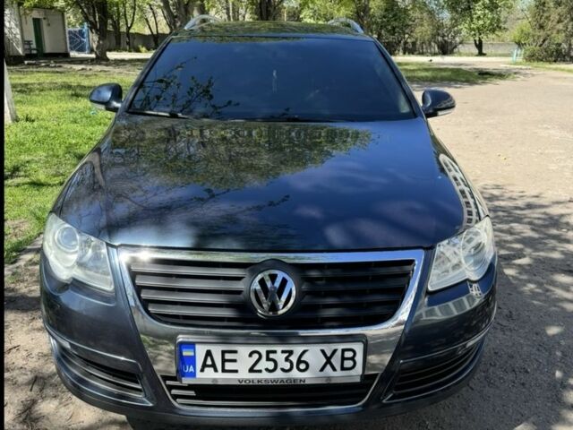 Синій Фольксваген Пассат Варіант, об'ємом двигуна 2 л та пробігом 230 тис. км за 5200 $, фото 1 на Automoto.ua