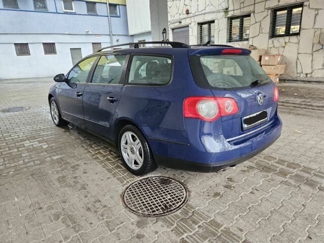 Синій Фольксваген Пассат Варіант, об'ємом двигуна 2 л та пробігом 360 тис. км за 2800 $, фото 3 на Automoto.ua