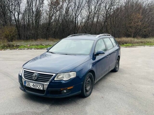 Синий Фольксваген Пассат Вариант, объемом двигателя 2 л и пробегом 230 тыс. км за 2000 $, фото 3 на Automoto.ua
