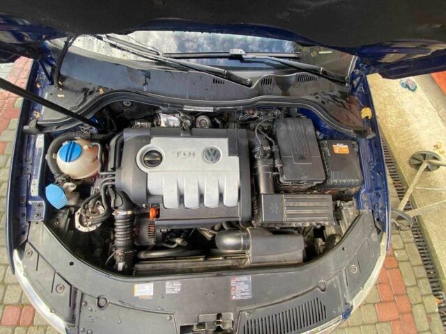 Синій Фольксваген Пассат Варіант, об'ємом двигуна 2 л та пробігом 271 тис. км за 6700 $, фото 7 на Automoto.ua