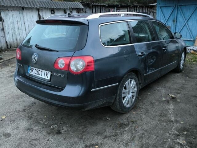 Фольксваген Пассат Вариант 2007 в Березно на Automoto.ua Синий Фольксваген Пассат Вариант, объемом двигателя 2 л и пробегом 300 тыс. км за 3250 $, фото 4 на Automoto.ua