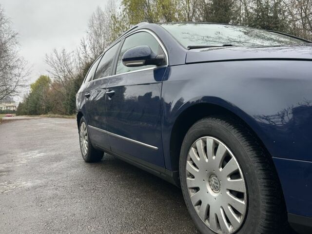 Синій Фольксваген Пассат Варіант, об'ємом двигуна 2 л та пробігом 287 тис. км за 2899 $, фото 1 на Automoto.ua