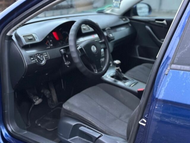 Синий Фольксваген Пассат Вариант, объемом двигателя 2 л и пробегом 350 тыс. км за 2999 $, фото 5 на Automoto.ua