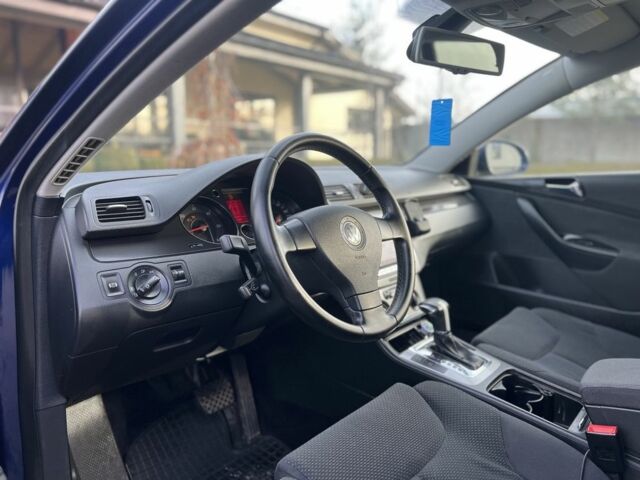 Синій Фольксваген Пассат Варіант, об'ємом двигуна 2 л та пробігом 285 тис. км за 5450 $, фото 12 на Automoto.ua