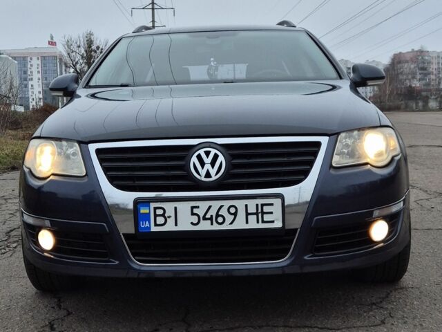 Синий Фольксваген Пассат Вариант, объемом двигателя 2 л и пробегом 316 тыс. км за 6300 $, фото 1 на Automoto.ua