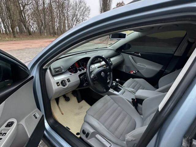 Синий Фольксваген Пассат Вариант, объемом двигателя 2 л и пробегом 138 тыс. км за 6599 $, фото 6 на Automoto.ua