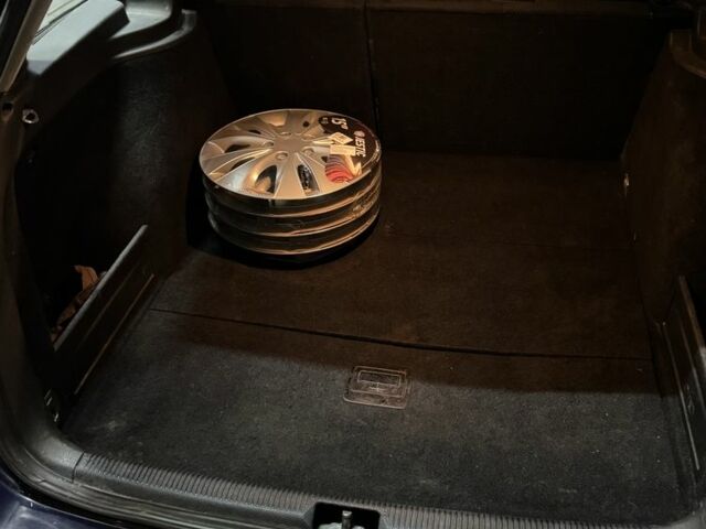 Синій Фольксваген Пассат Варіант, об'ємом двигуна 2 л та пробігом 340 тис. км за 3999 $, фото 6 на Automoto.ua