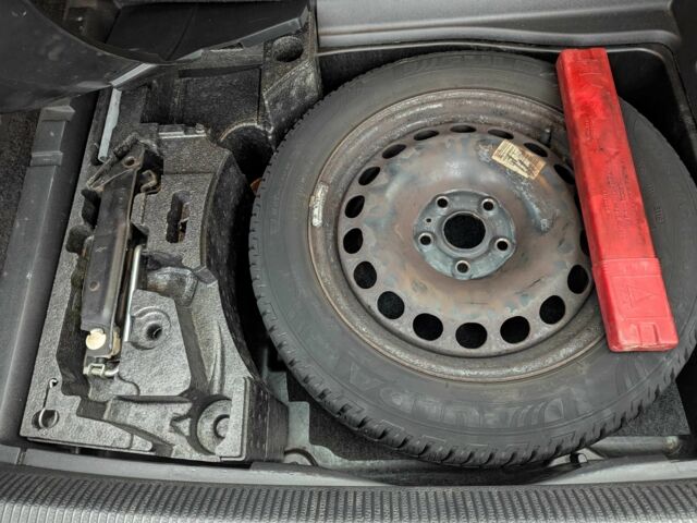 Синий Фольксваген Пассат Вариант, объемом двигателя 1.9 л и пробегом 346 тыс. км за 2999 $, фото 20 на Automoto.ua