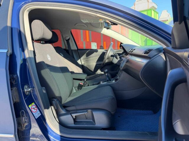 Синій Фольксваген Пассат Варіант, об'ємом двигуна 1.6 л та пробігом 303 тис. км за 5790 $, фото 11 на Automoto.ua