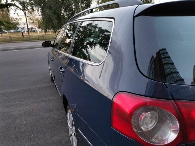 Синий Фольксваген Пассат Вариант, объемом двигателя 2 л и пробегом 244 тыс. км за 4300 $, фото 6 на Automoto.ua